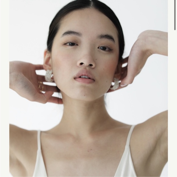 NWOT A.B. Ellie Clara Beaded White Hoop Earrings - Picture 3 of 4